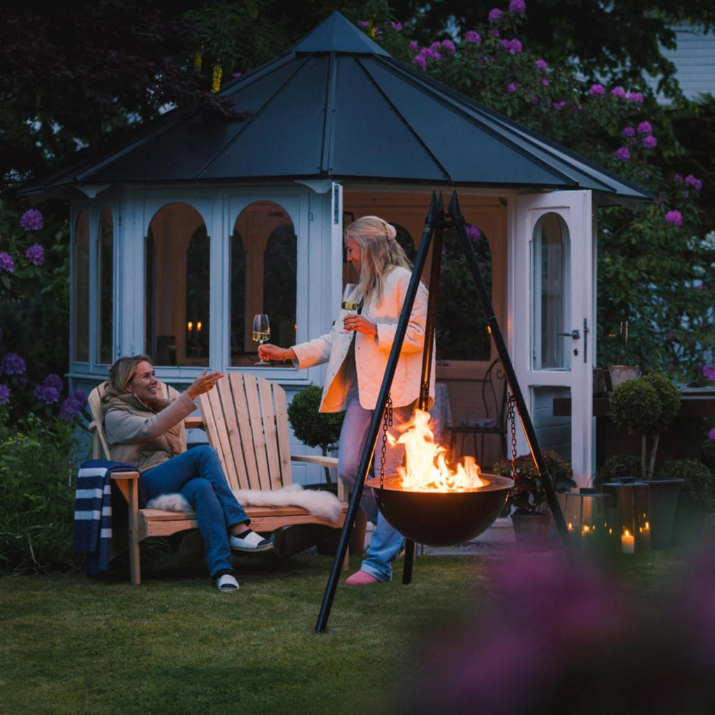 It's time for the last of that outdoor Summer living!