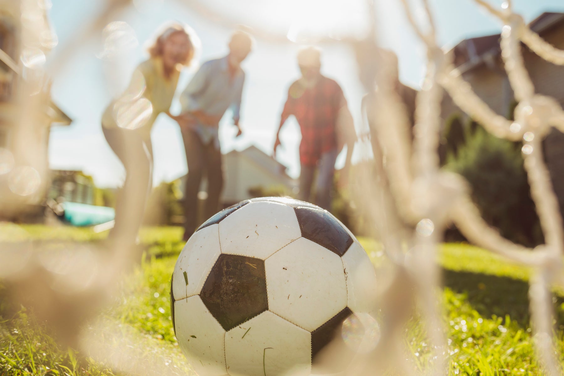 5 Tips for Hosting the Perfect Euro 2024 Garden Party